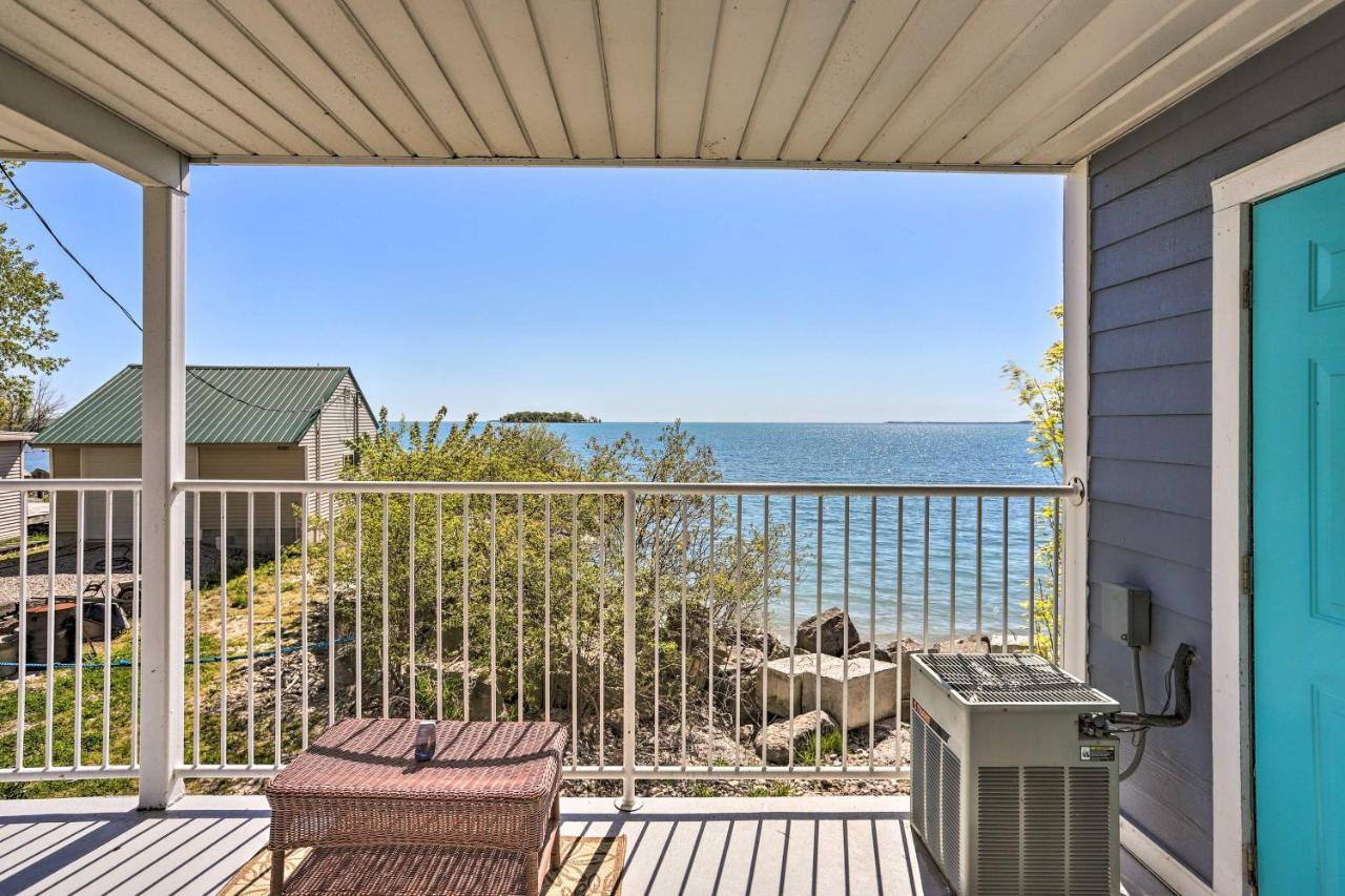 Waterfront Bass Island Retreat With Balcony And Tv Lägenhet Put-in-Bay Exteriör bild